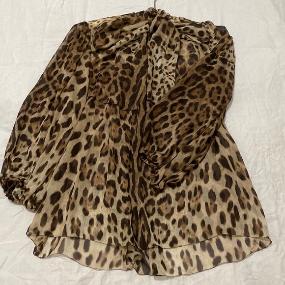 Blouse Dolce & Gabbana En Soie Imprimée Léopard - Modèle Franges, Taille 38